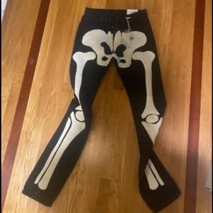 Skeleton pants